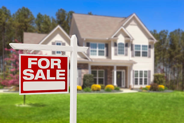 The Art of Pricing Your Home Right: Dos and Don’ts for a Successful Sale