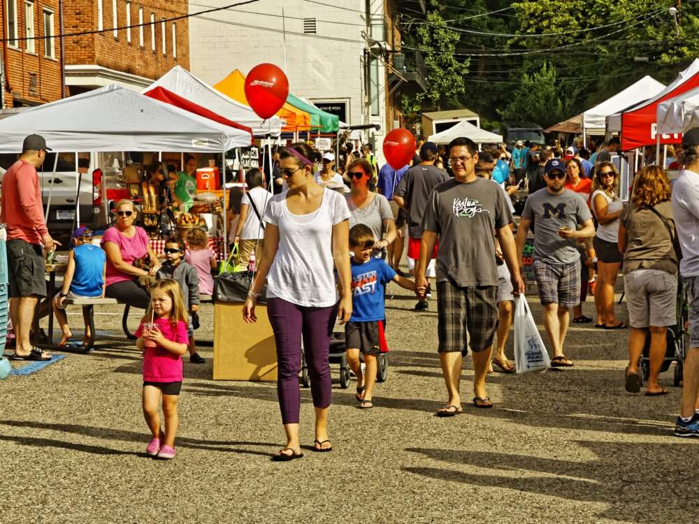 Birmingham Farmers Market: Where Fresh Meets Fun Every Sunday!