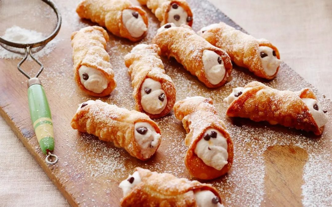 Homemade Cannoli: A Sweet Treat For This Holiday Season